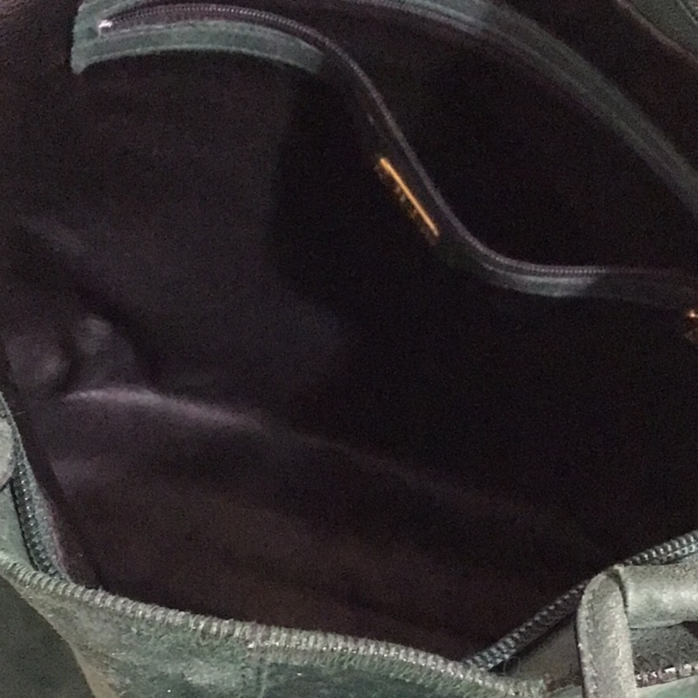 RARE Fendi Elegant Green Suede Tote Handbag - Picture 9 of 9